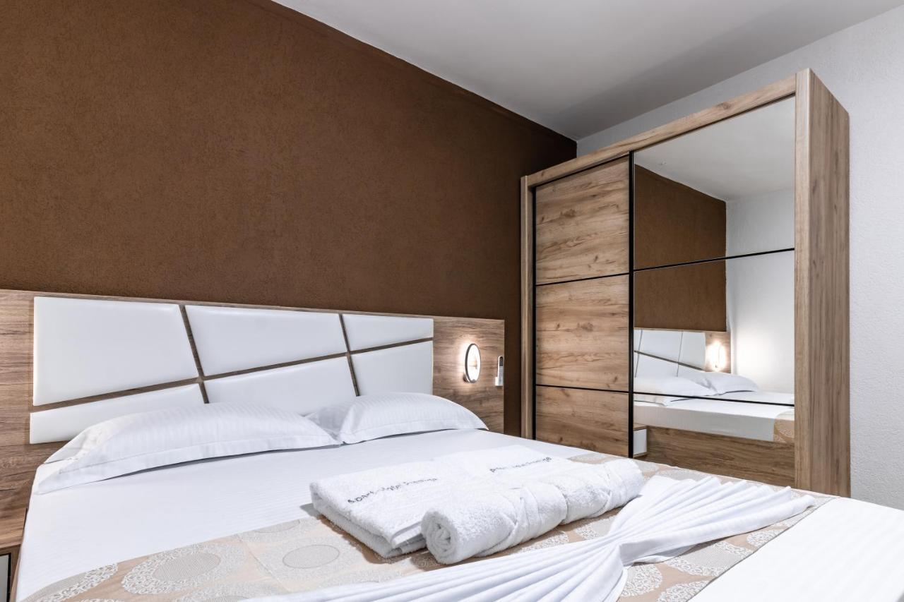 Apart-Hotel Prestige Улцин Екстериор снимка