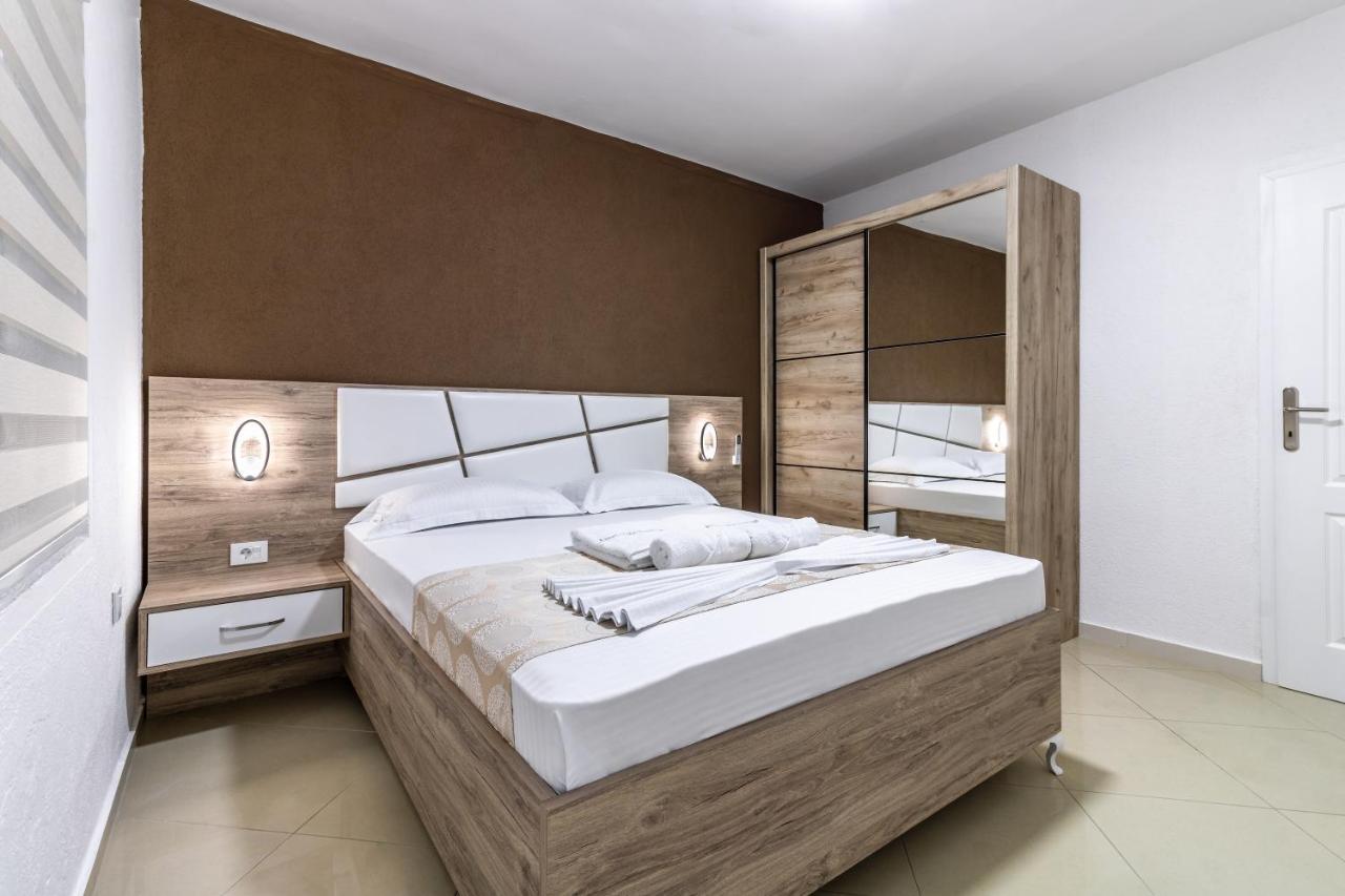 Apart-Hotel Prestige Улцин Екстериор снимка