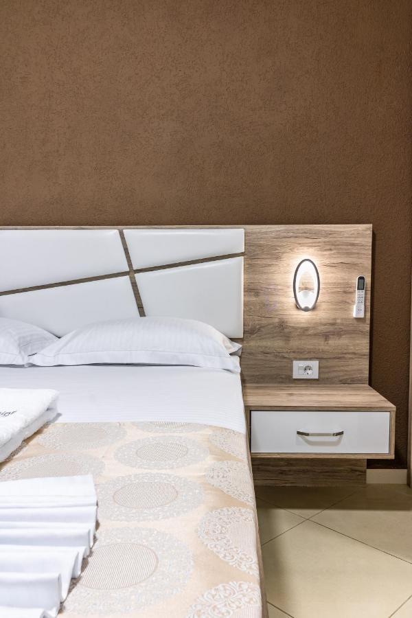 Apart-Hotel Prestige Улцин Екстериор снимка