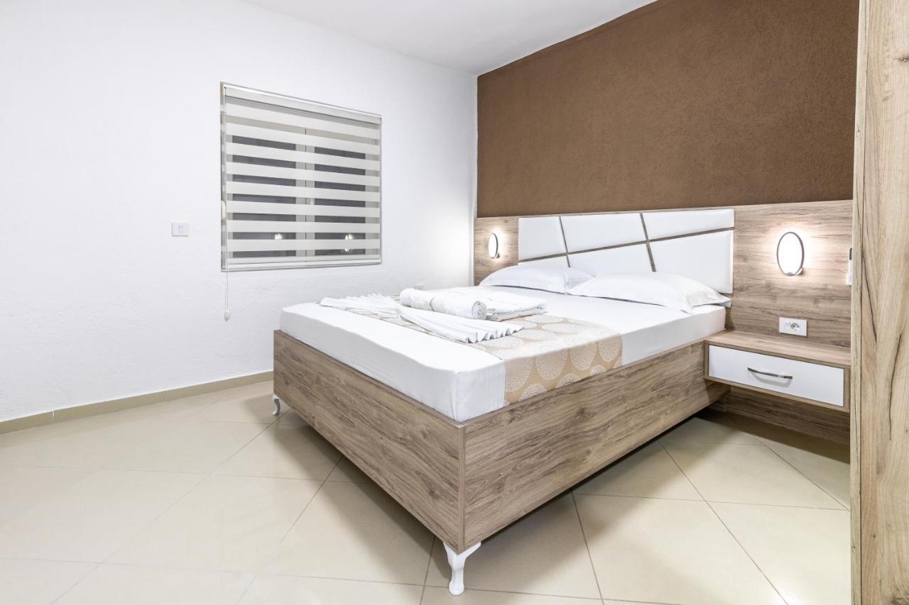 Apart-Hotel Prestige Улцин Екстериор снимка